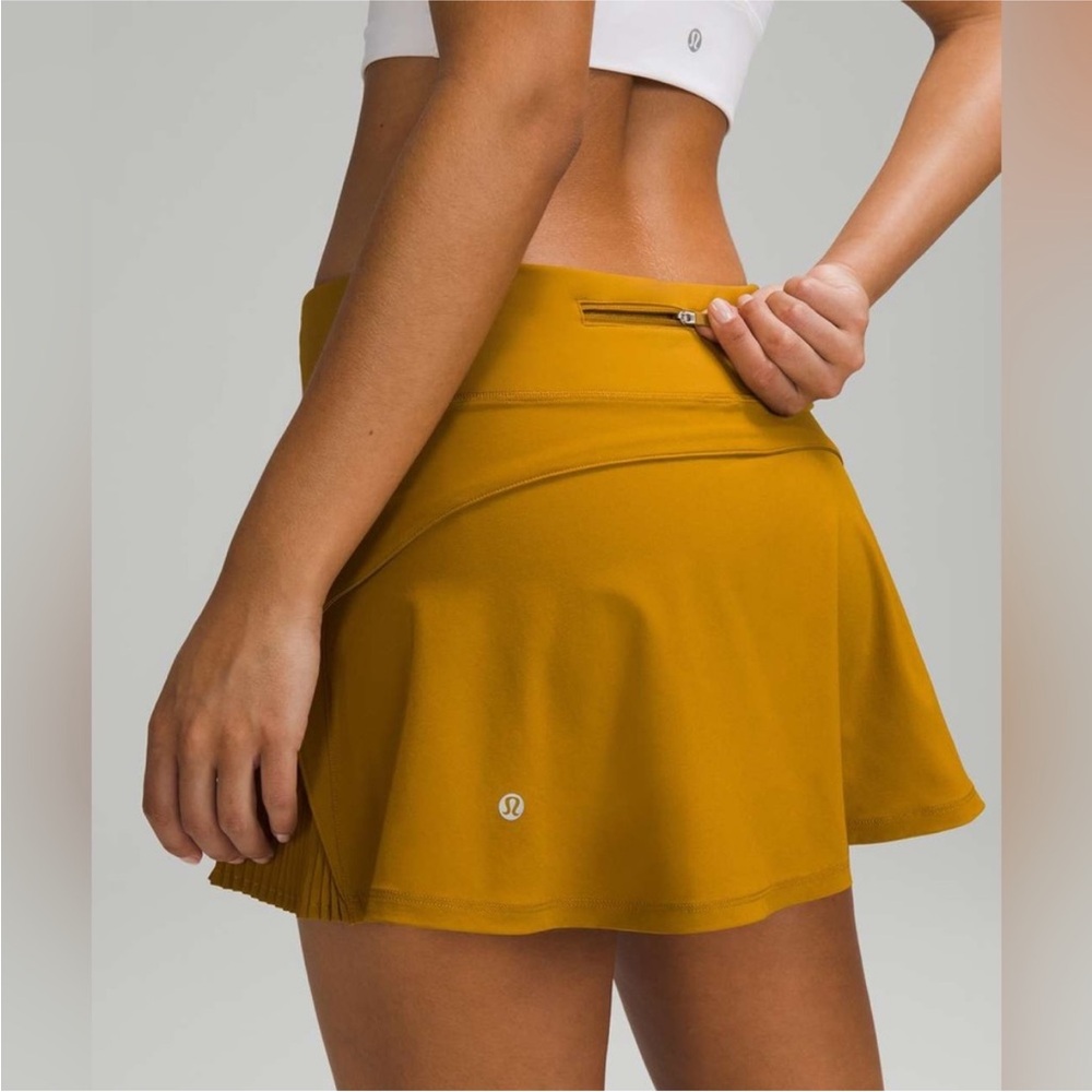 Lululemon | LIKE NEW | Play Off The Pleats Mid Rise Skirt | Gold Spice | Size 8 - Picture 3 of 12